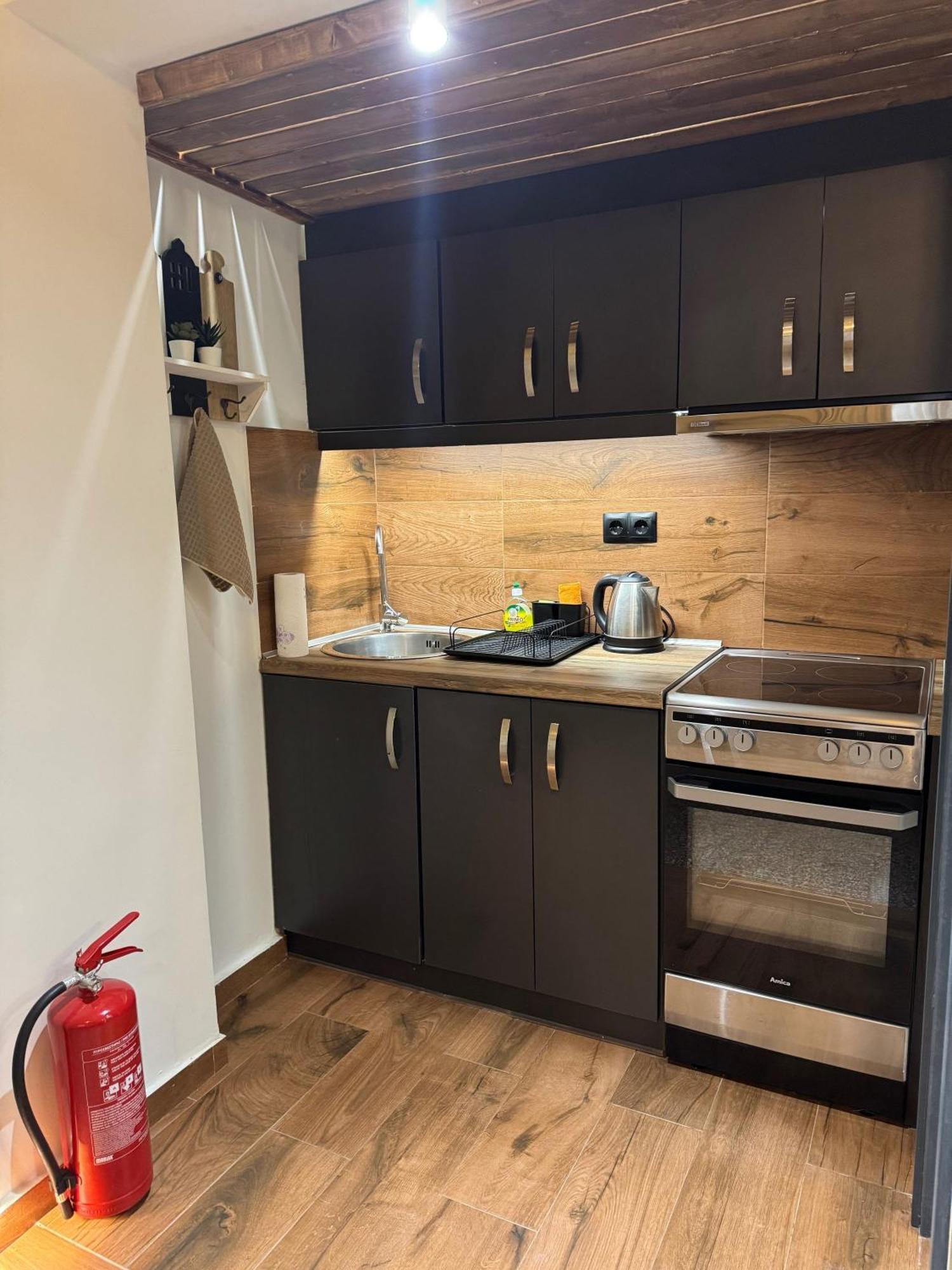 Haris 302 Apartment By Vpn Accomodation أثينا المظهر الخارجي الصورة