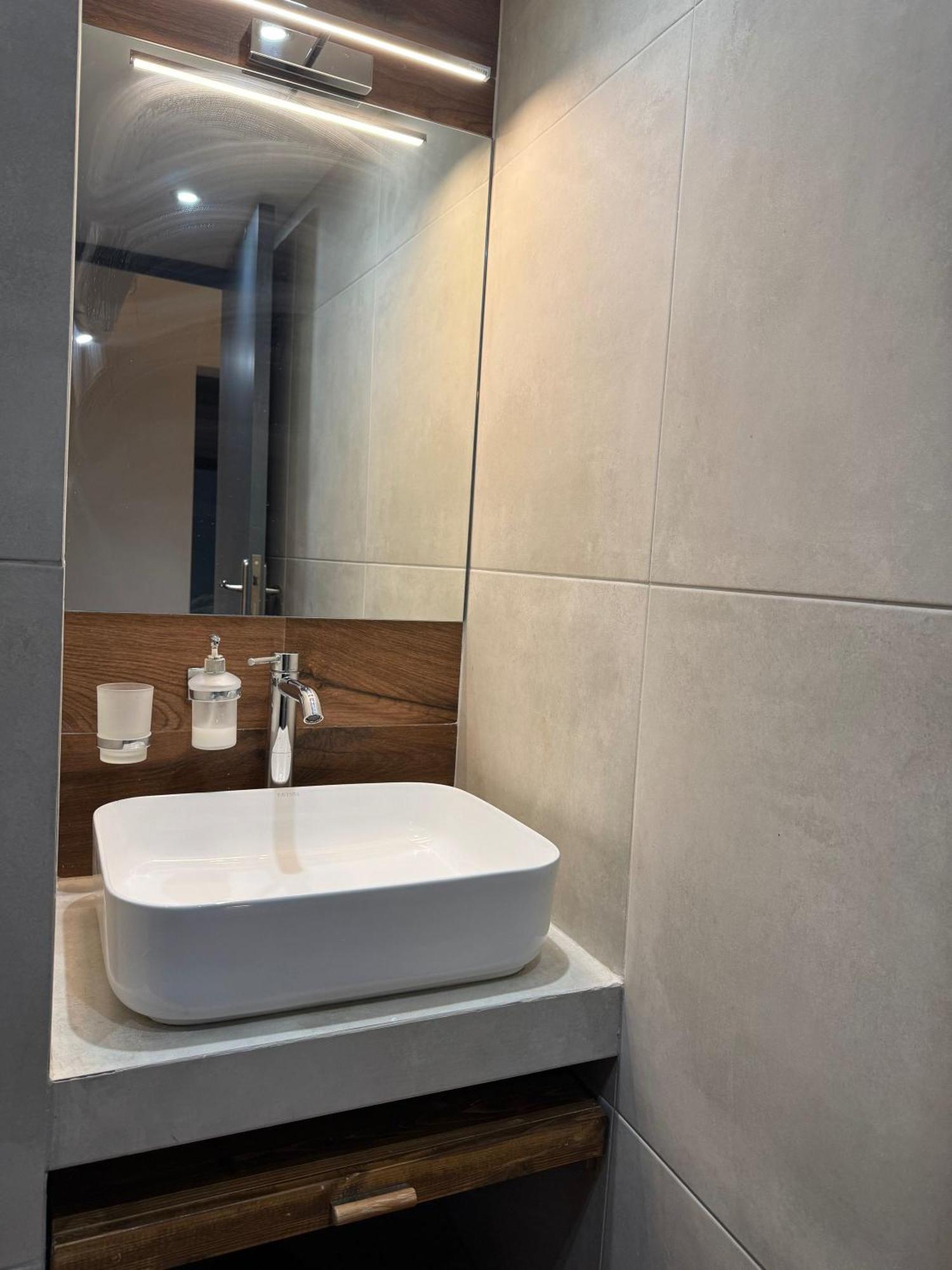 Haris 302 Apartment By Vpn Accomodation أثينا المظهر الخارجي الصورة