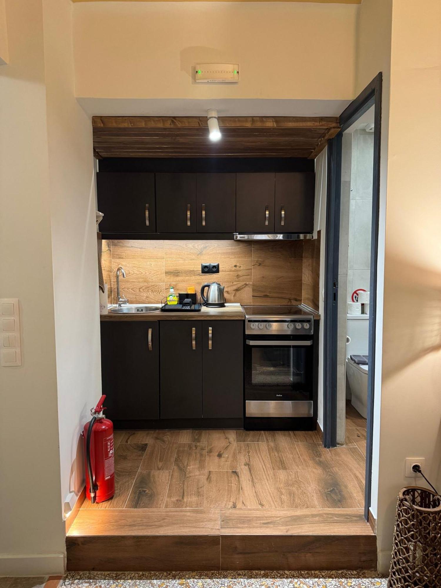 Haris 302 Apartment By Vpn Accomodation أثينا المظهر الخارجي الصورة